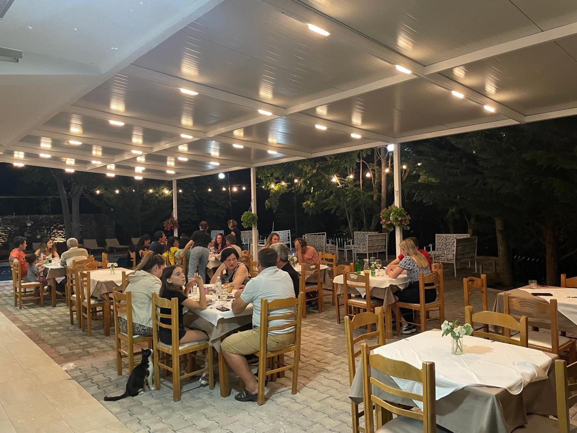 Hotel Aroma Permet Ngoại thất bức ảnh